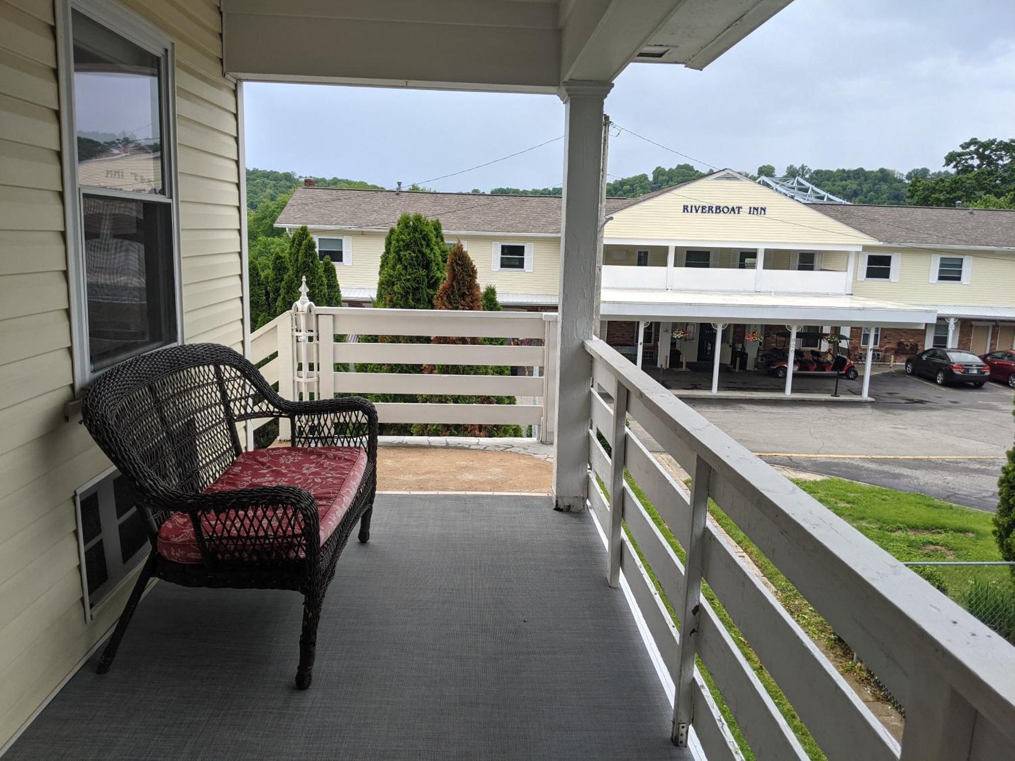 Riverboat Inn & Suites Madison Luaran gambar